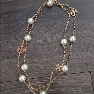 Tory Burch Gold Chain Necklace with Pearls